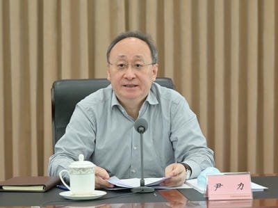 四川省转达学习天下两会精神大会召开? 彭清华主持并讲话 尹力柯尊平邓小刚出席_行业资讯_外围正规开云登录_尊时凯龙有限责任公司