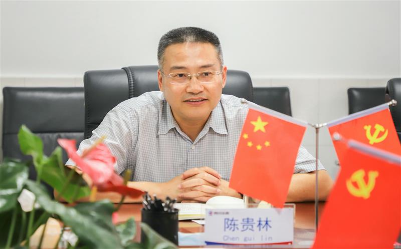 陈贵林在六〇五大队催促检查时强调，，，，要把党建和党风廉政建设置于冶勘事业生长的主要位置