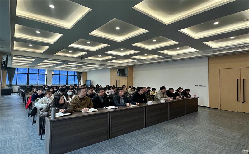 大力弘扬宪法精神，，，，，推动进一步周全深化刷新 ——兴蜀设计集团开展第五期执律例则知识培训会